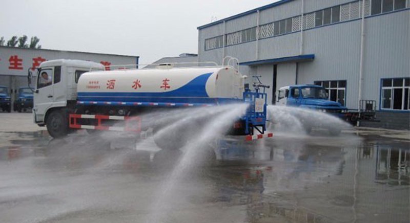 如何选择适合的洒水车？一份详细的对比指南